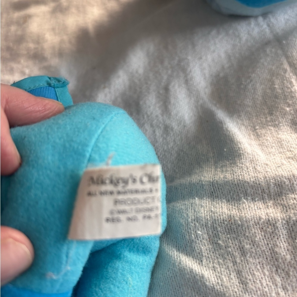 3 Mickey’s Christmas Carol Plush. Scrooge, Minnie, Goofy - Picture 4 of 7